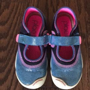 Go Plae Mary Jane shoes size 13